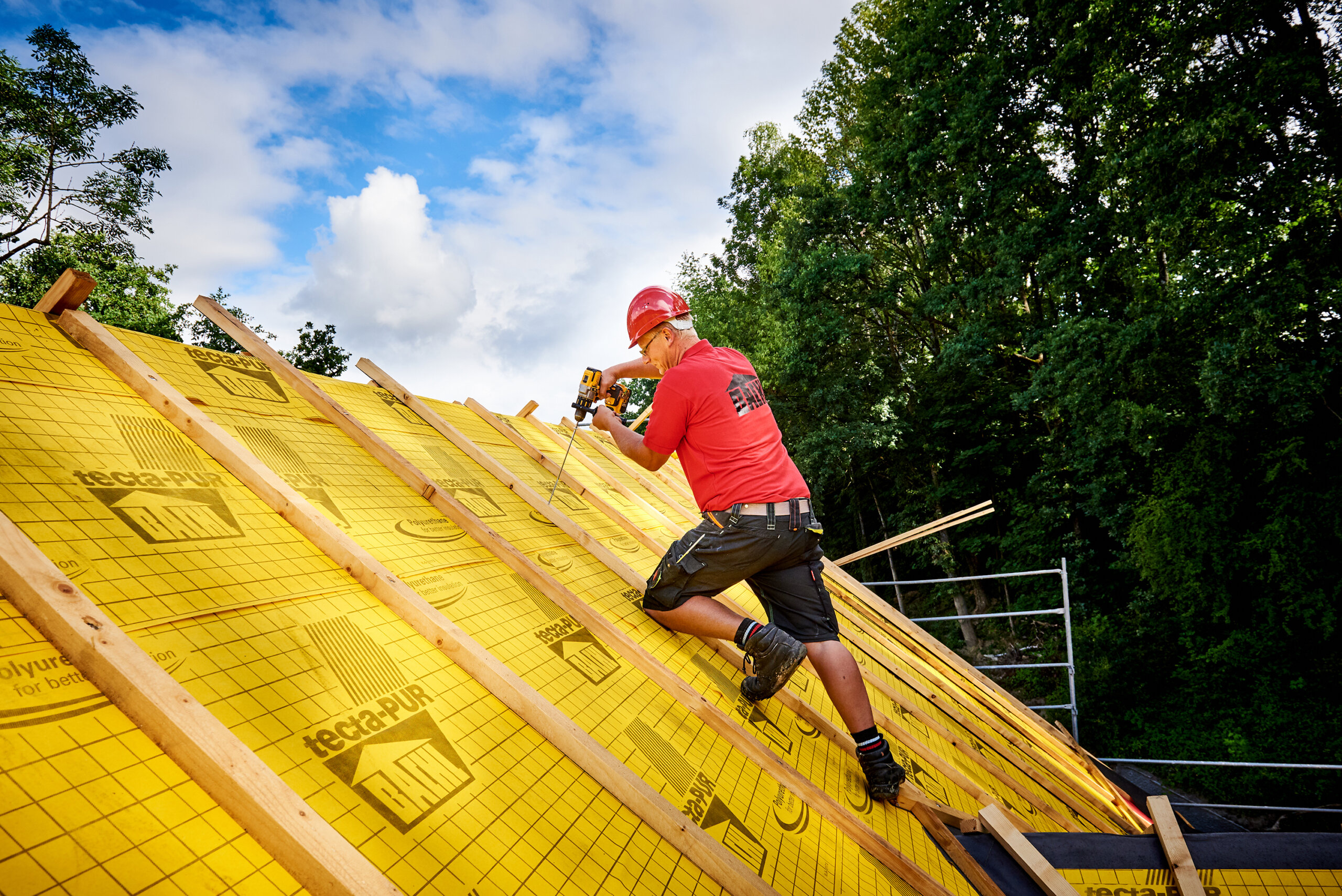 180615_tectaPUR 023_Steildachdämmung_Verlegung_Fa.Lindinger Deggendorf_ 150dpi (36)